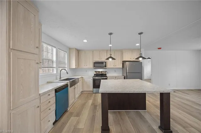 $249,900 | 3309 East Calloway Drive, Haw River, NC 27258