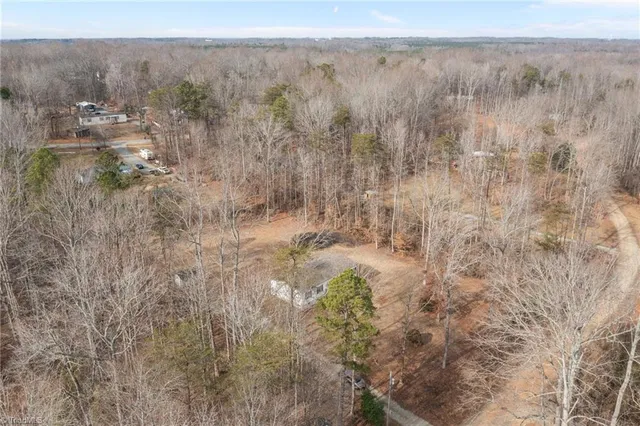 $249,900 | 3309 East Calloway Drive, Haw River, NC 27258