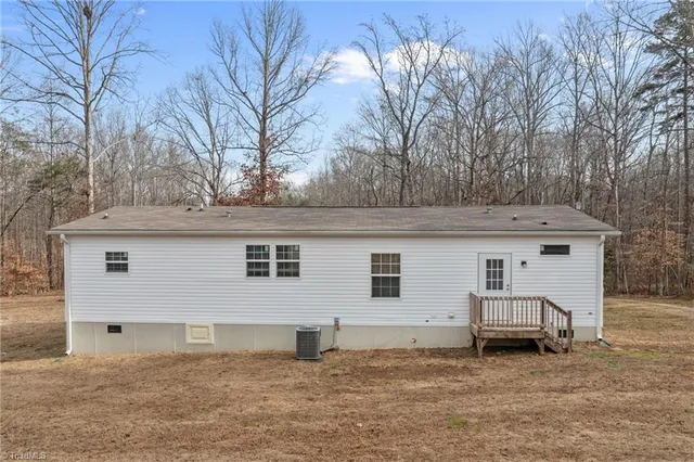 $249,900 | 3309 East Calloway Drive, Haw River, NC 27258