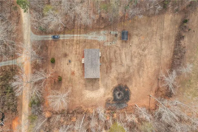 $249,900 | 3309 East Calloway Drive, Haw River, NC 27258