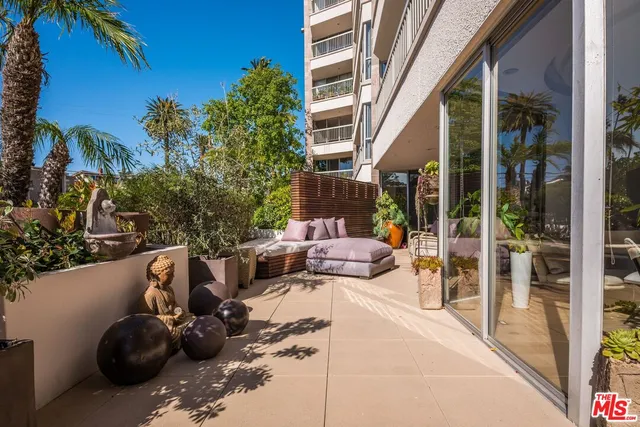 a view of outdoor space yard and patio