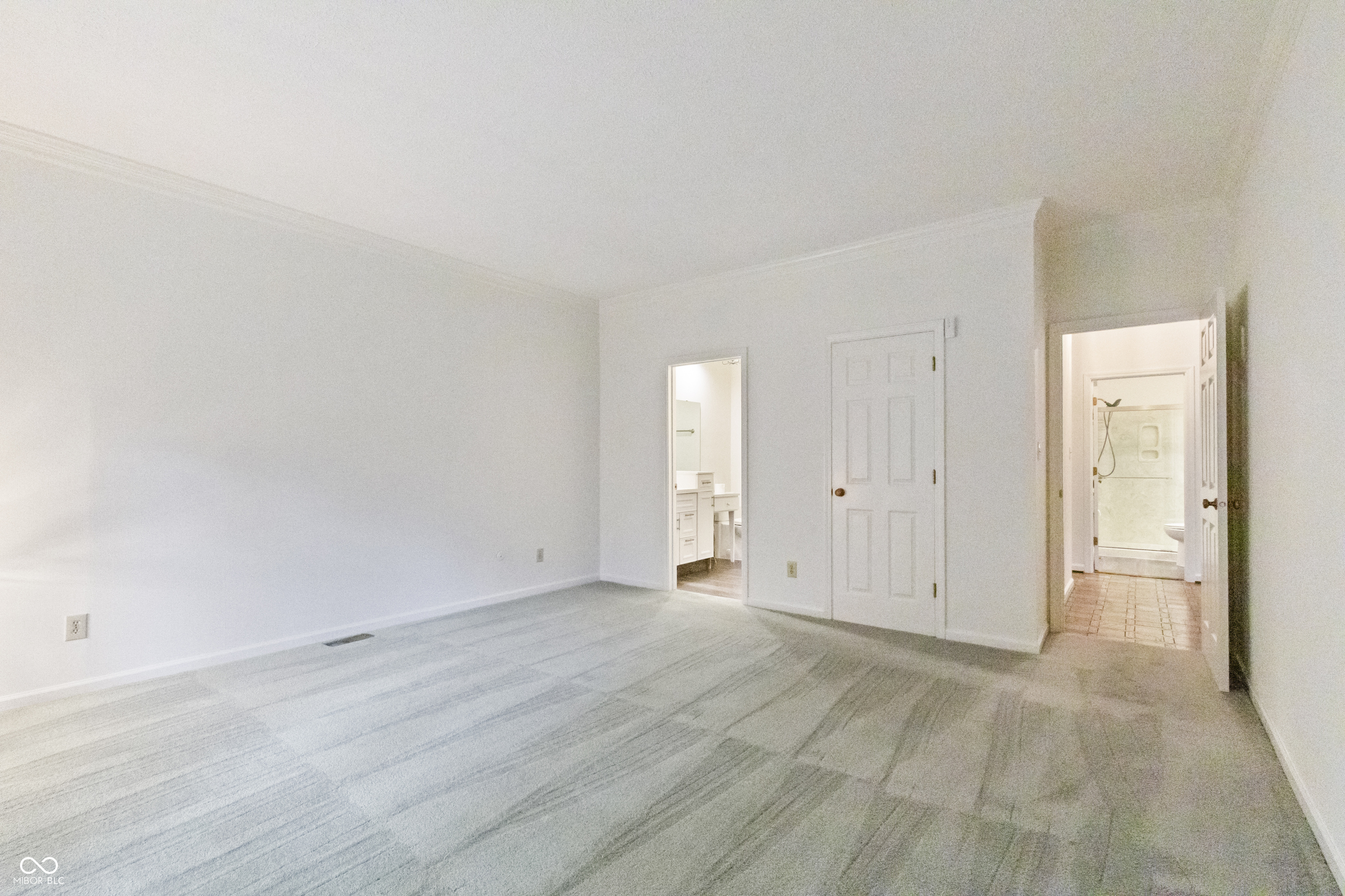 5409 Greenwillow Road Indianapolis, IN 46226 - Photo 23 of 47