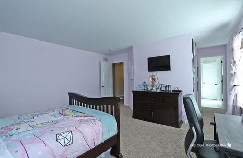 $525,000 | 60 West Arden Lane, Round Lake, IL 60073