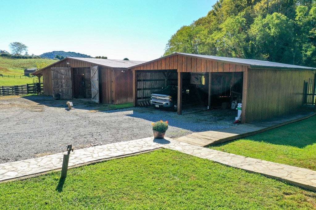 5967 Carsonville Road Fries, VA 24330 - Photo 18 of 59 Gallery Image 18