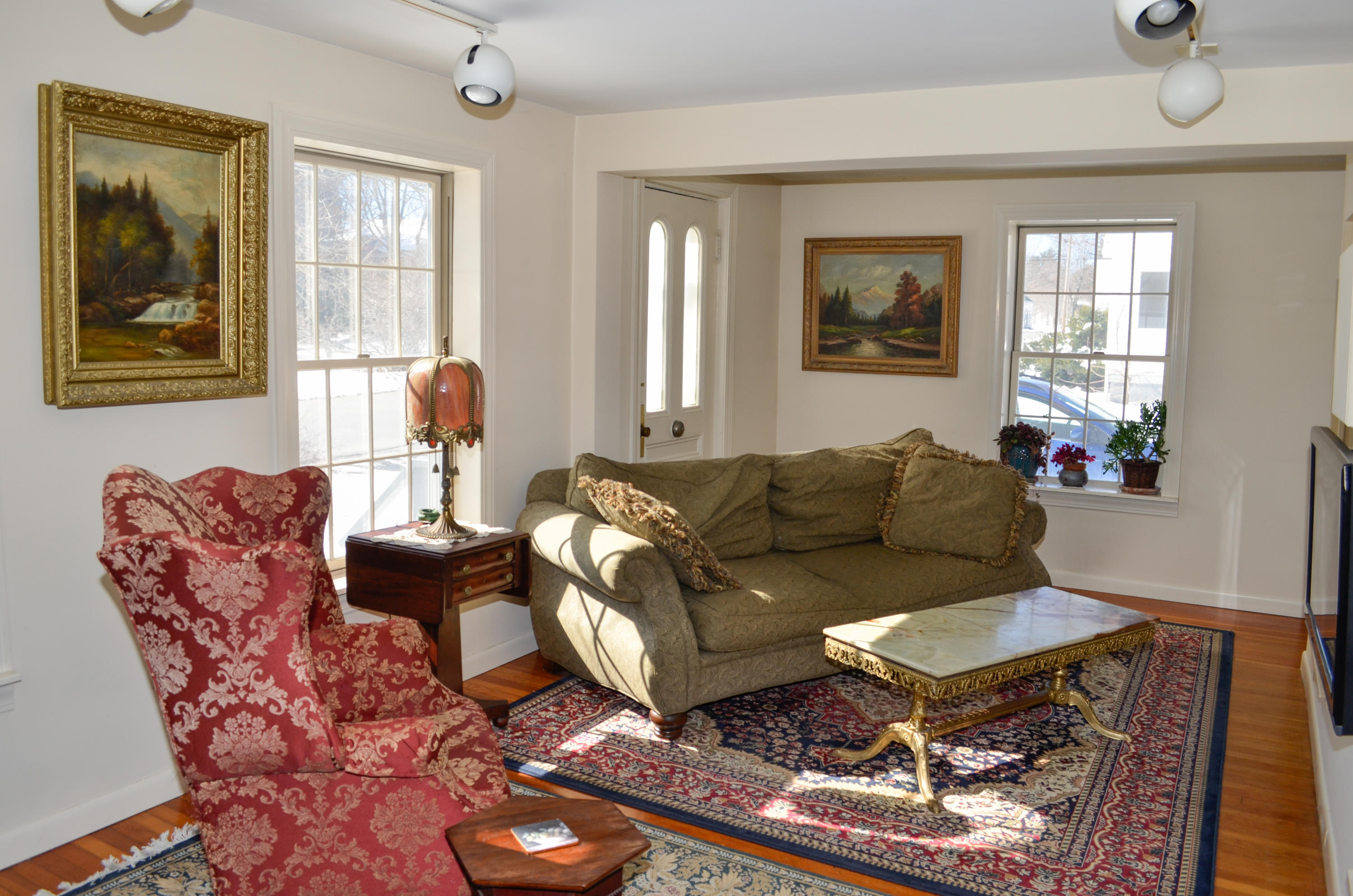 1030 Main Street Bangor, ME 04401 - Photo 7 of 27 Living Room