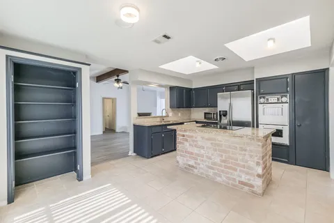 $249,900 | 14415 Locke Lane, Houston, TX 77077