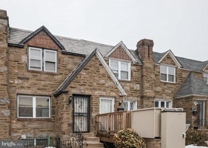 1205 Stirling Street Philadelphia, PA 19111 - Photo 2 of 10 Side
