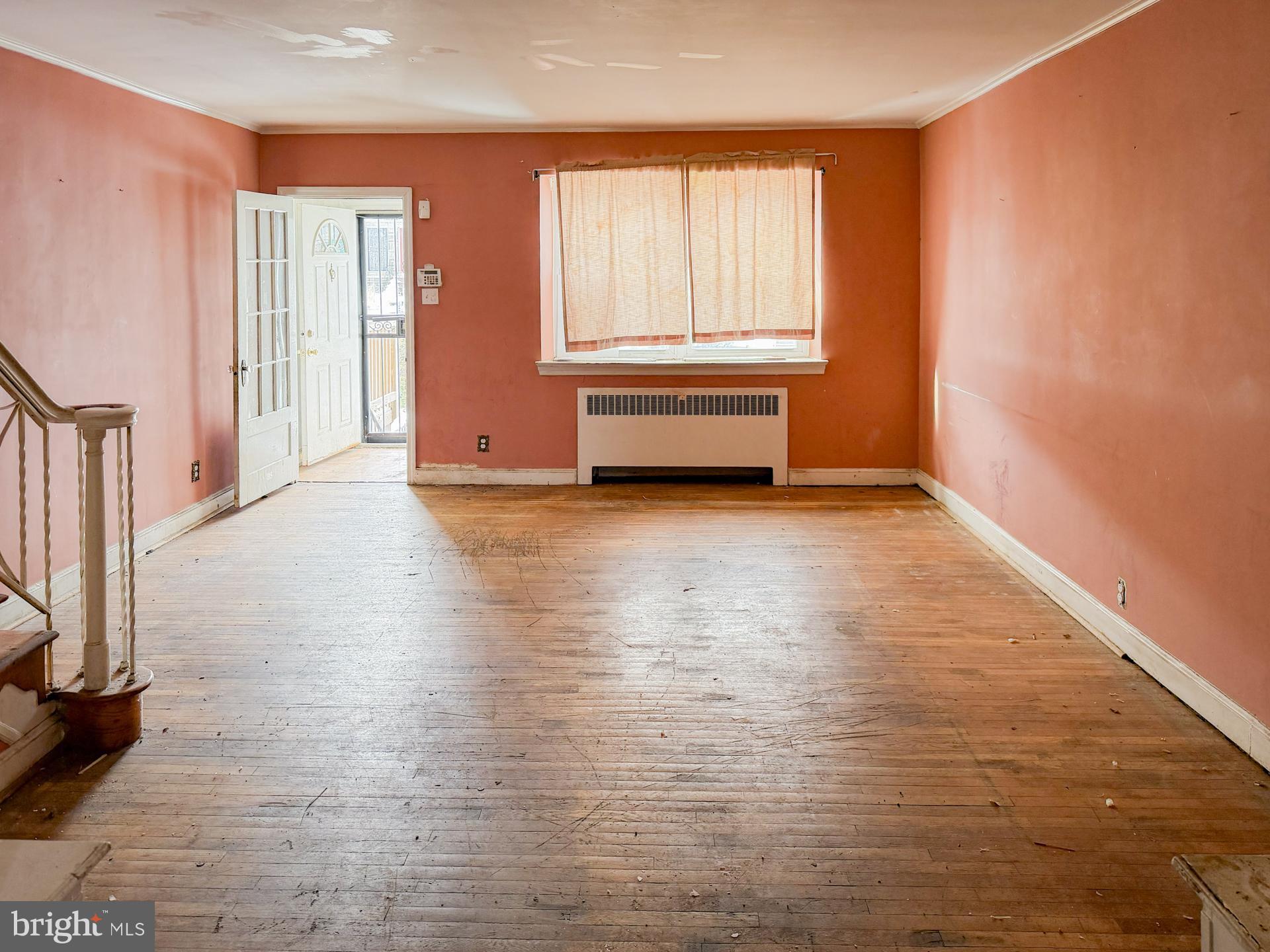 1205 Stirling Street Philadelphia, PA 19111 - Photo 8 of 10 Livingroom