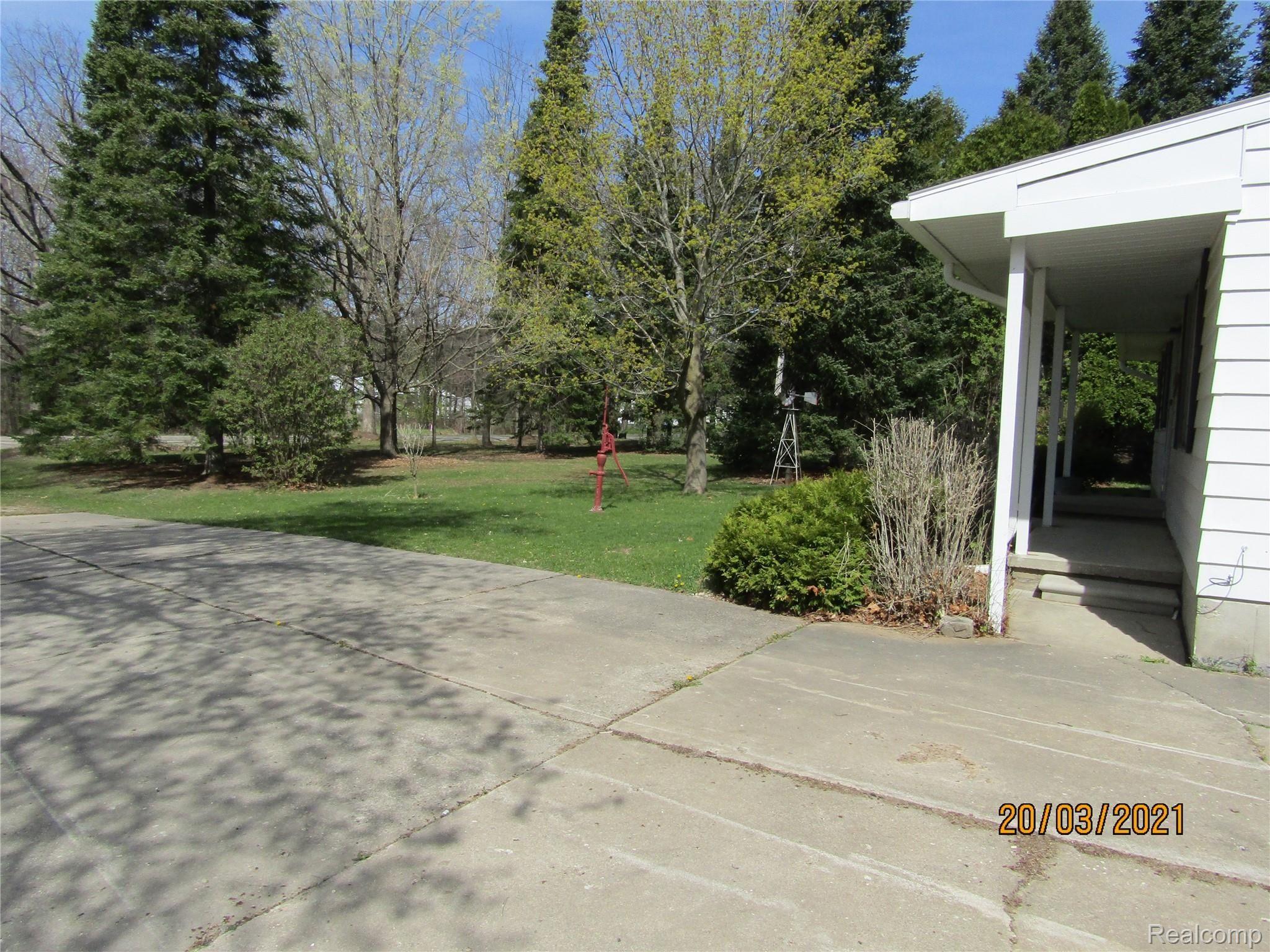 3393 Chilson Road Howell, MI 48843 - Photo 3 of 33 IMG_0016.JPG