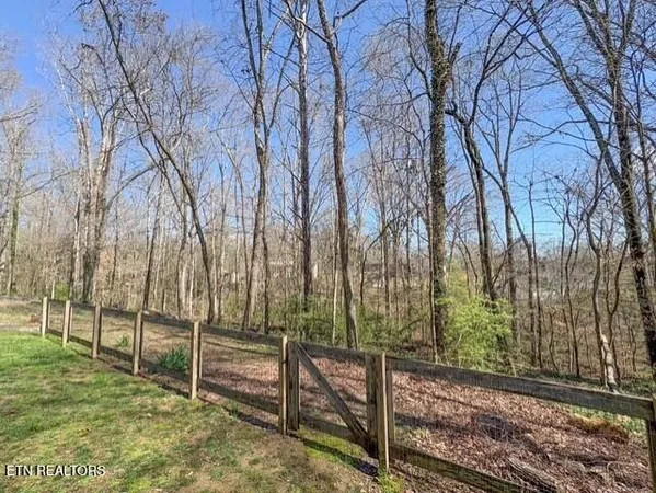 $513,999 | 112 New Crest Lane, Oak Ridge, TN 37830