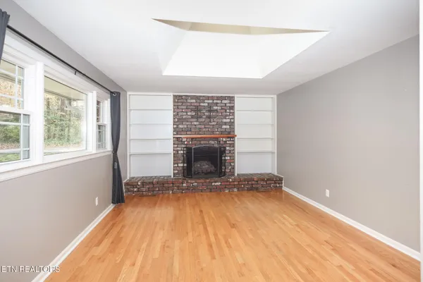 $513,999 | 112 New Crest Lane, Oak Ridge, TN 37830