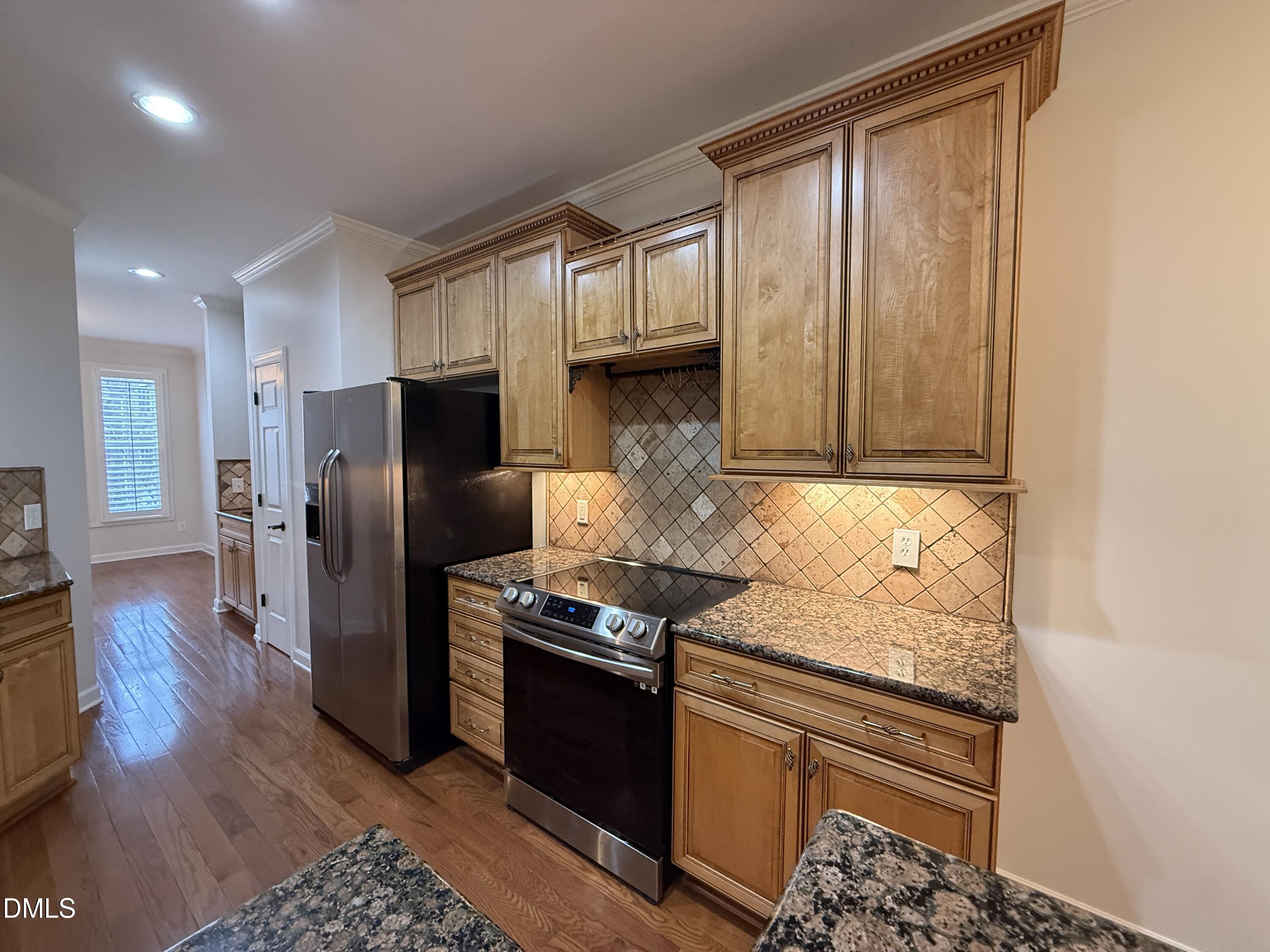 3647 Edgemont Drive Raleigh, NC 27612 - Photo 33 of 81 32