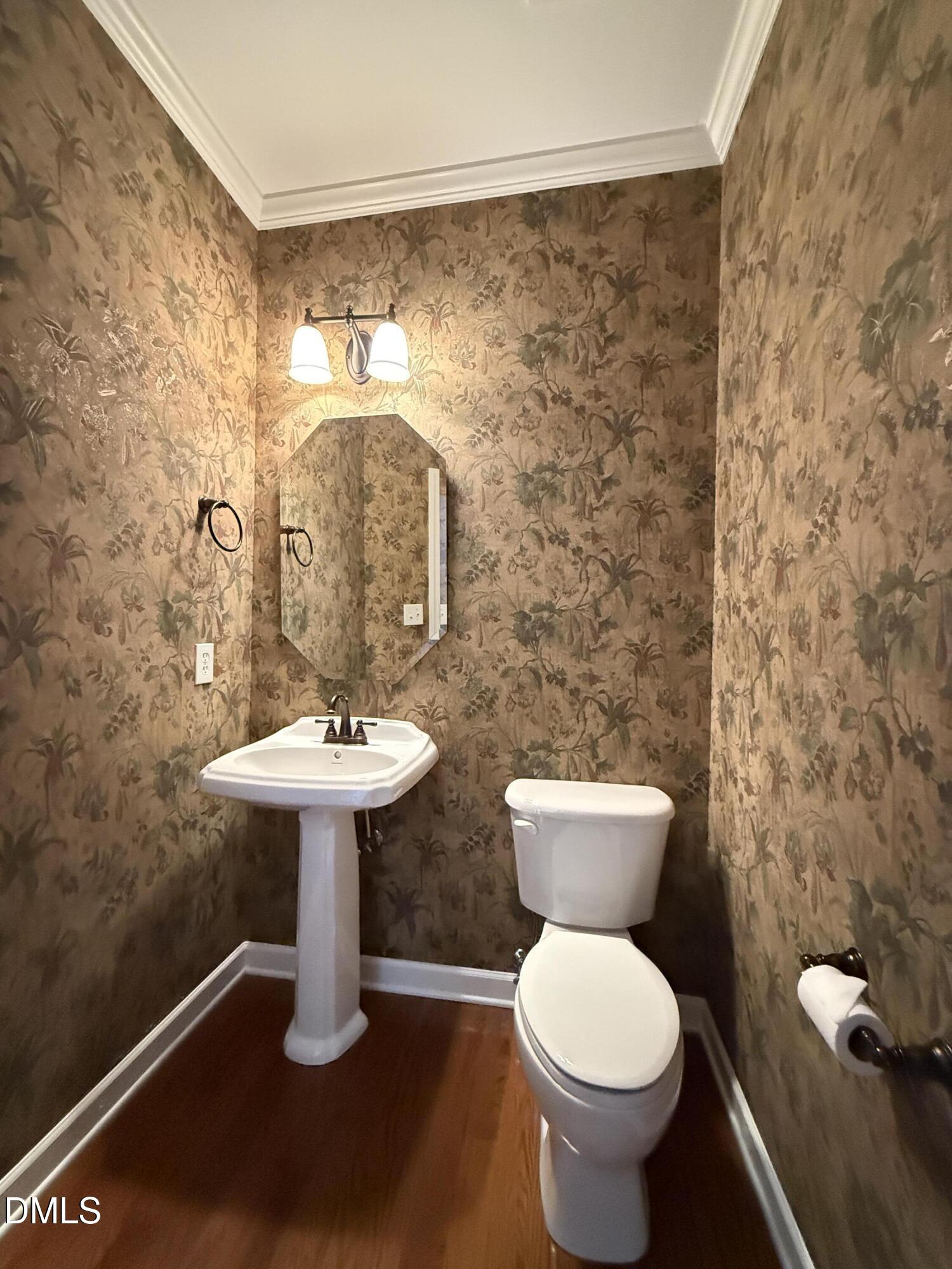 3647 Edgemont Drive Raleigh, NC 27612 - Photo 41 of 81 40