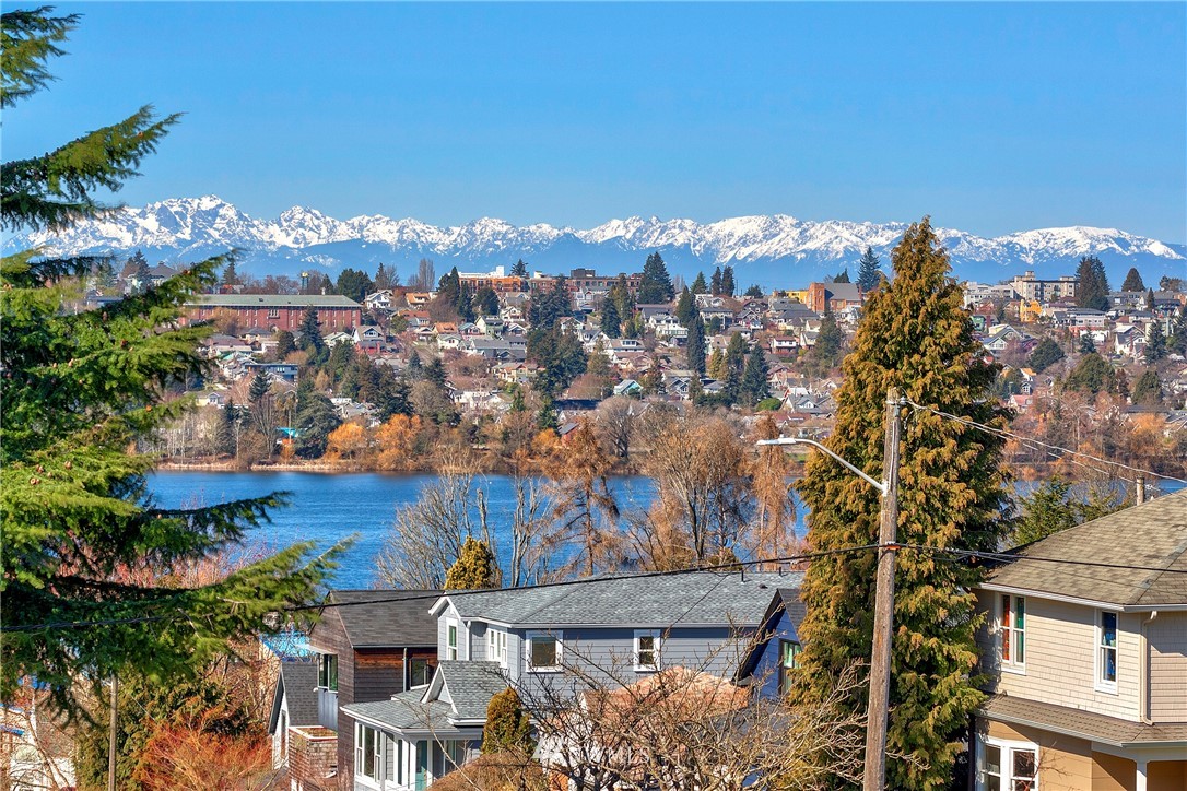 2317 North 63rd Street Seattle, WA 98103 - Photo 18 of 25 Gallery Image 18