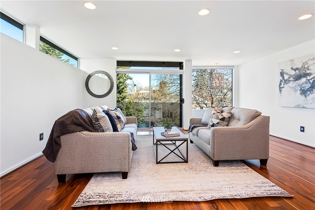 2317 North 63rd Street Seattle, WA 98103 - Photo 4 of 25 Gallery Image 4