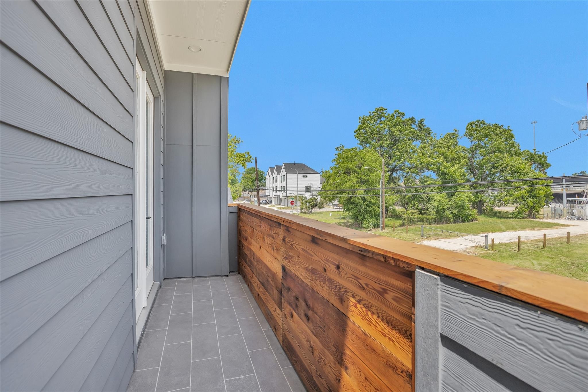 1616 Euel Street Houston, TX 77009 - Photo 25 of 42 a view of balcony