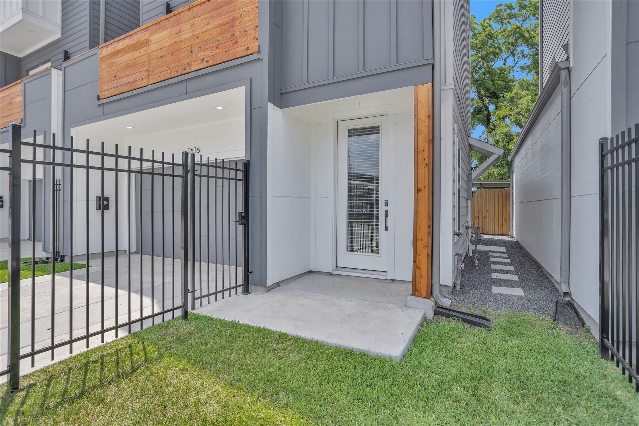 1616 Euel Street Houston, TX 77009 - Photo 3 of 42 a view of a porch with a yard
