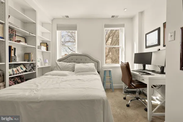 $1,100,000 | 1905 17th Street Northwest, Washington, DC 20009