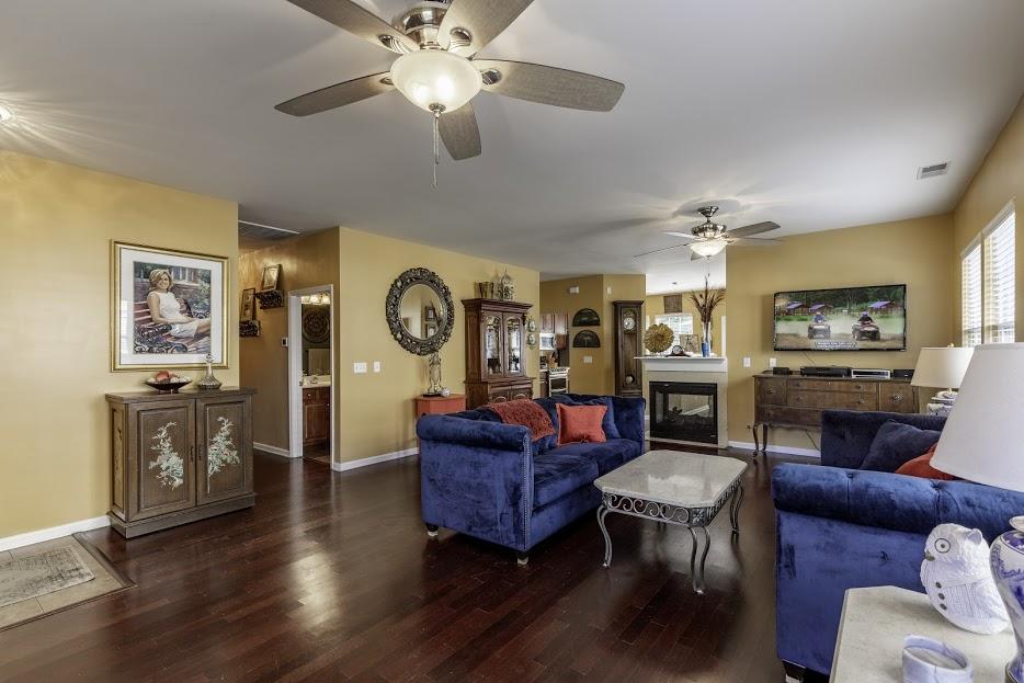 1304 Fenwick Plantation Road Johns Island, SC 29455 - Photo 4 of 21 Living