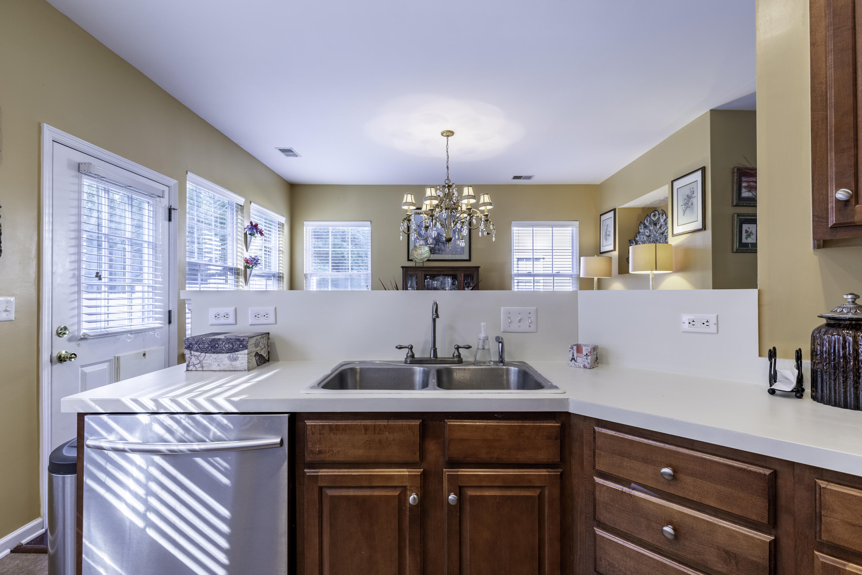 1304 Fenwick Plantation Road Johns Island, SC 29455 - Photo 7 of 21 Kitchen
