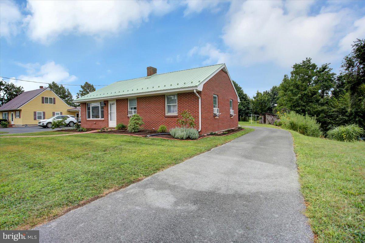 731 Sollenberger Road Chambersburg, PA 17202 - Photo 4 of 44 Gallery Image 4