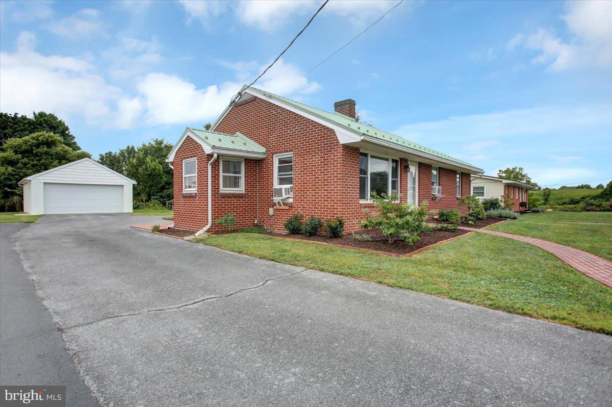731 Sollenberger Road Chambersburg, PA 17202 - Photo 5 of 44 Gallery Image 5