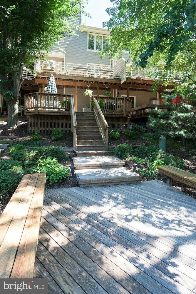 1909 Lakeport Way Reston, VA 20191 - Photo 25 of 30 Exterior (Rear)