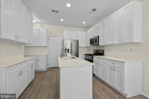 $375,000 | 9812 Pickens Place, Manassas Park, VA 20111