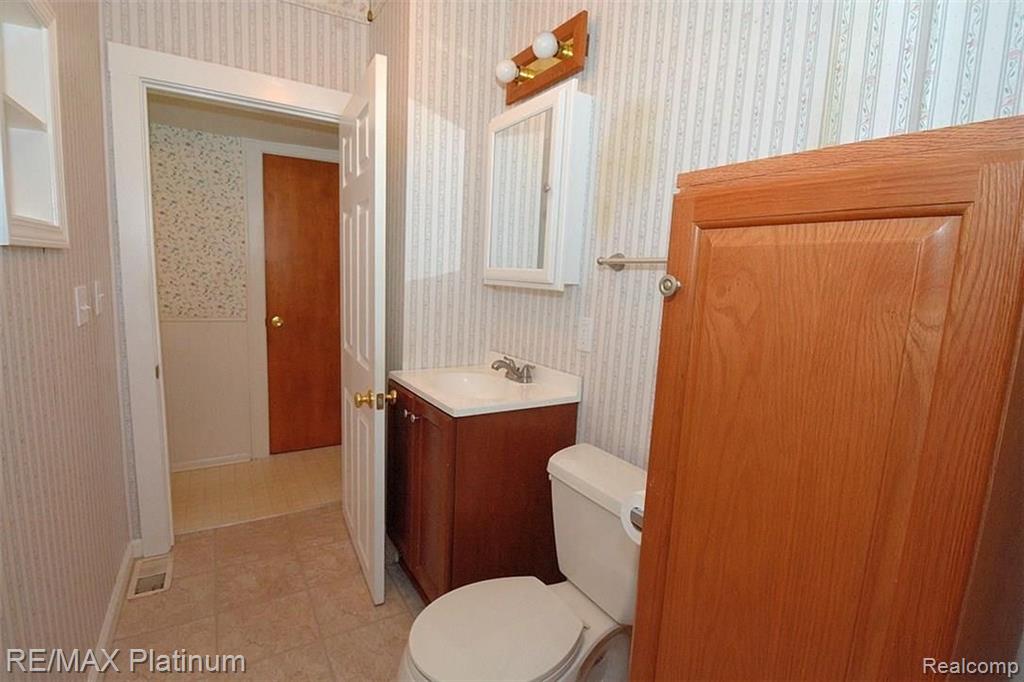 2825 Norton Road Howell, MI 48843 - Photo 10 of 16