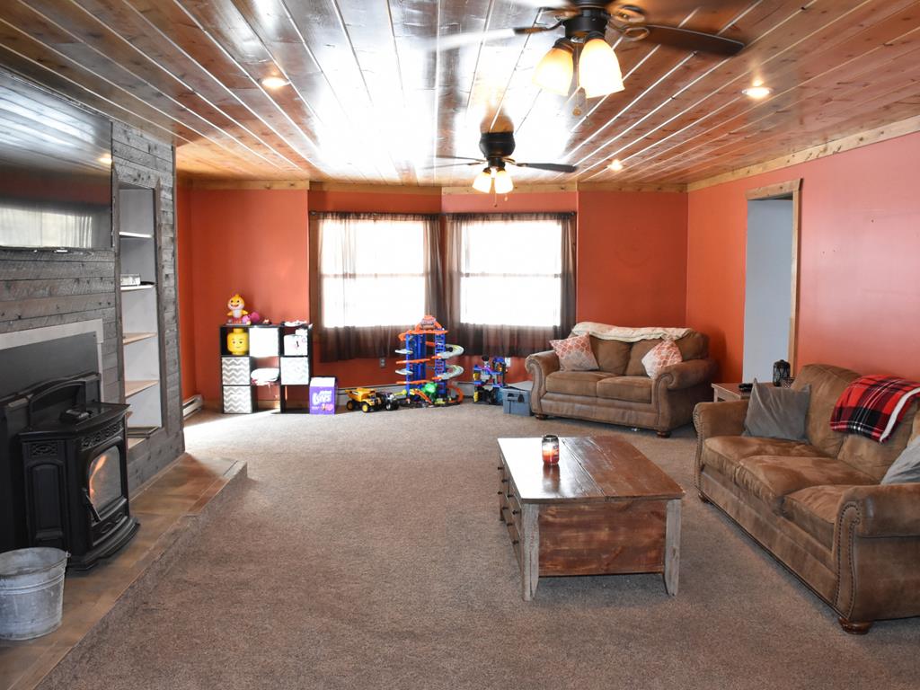33025 Guys Mills Road Townville, PA 16360 - Photo 11 of 24