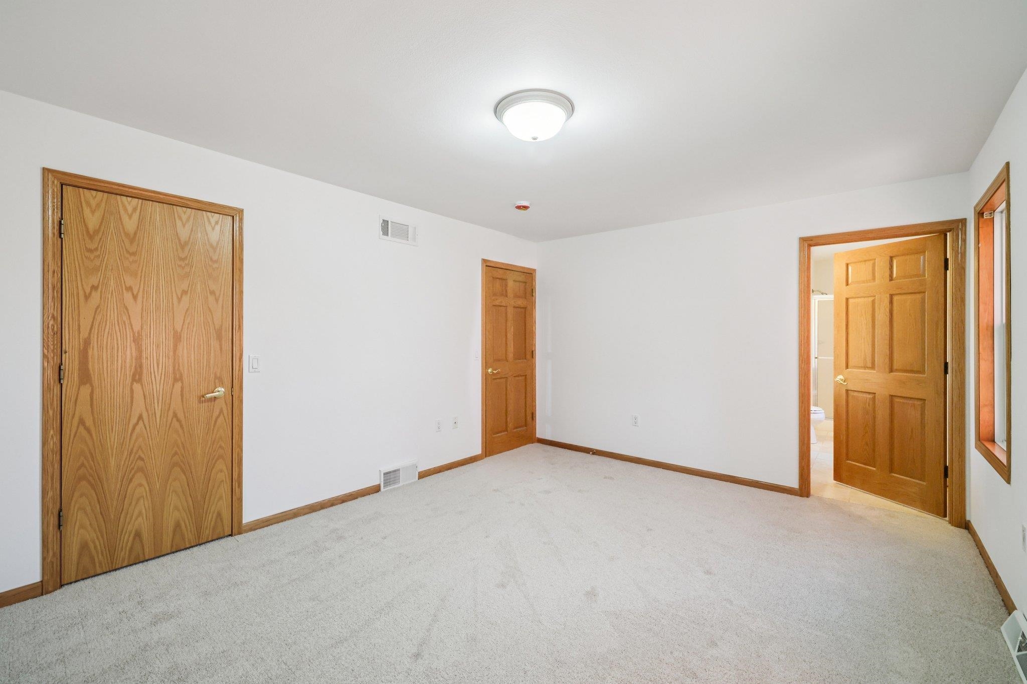 633 Stonehaven Drive Sun Prairie, WI 53590 - Photo 16 of 32