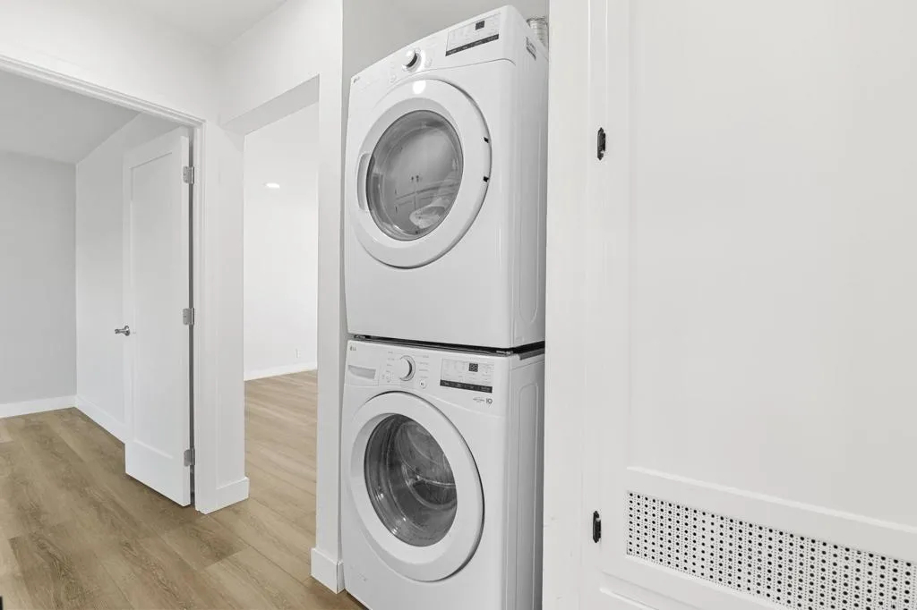 1153 Aloha Drive Encinitas, CA 92024 - Photo 31 of 50 a utility room with dryer and washer