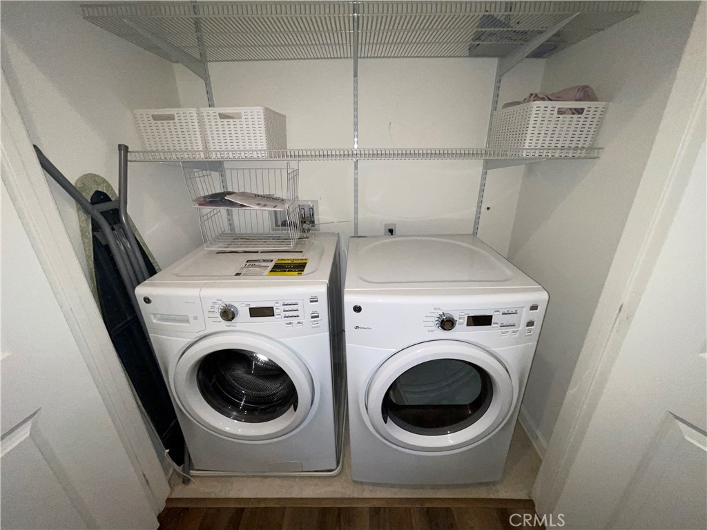 22083 Propello Drive Saugus, CA 91350 - Photo 13 of 21 a utility room with dryer and washer