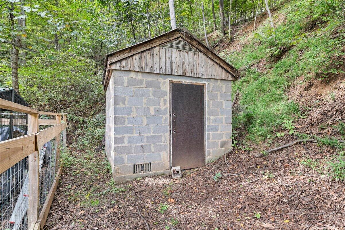 7965 Franklin Road Boones Mill, VA 24065 - Photo 89 of 114 101-MIB08989