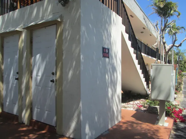 $1,850 | 405 North Cypress Drive, Unit 5, Tequesta, FL 33469