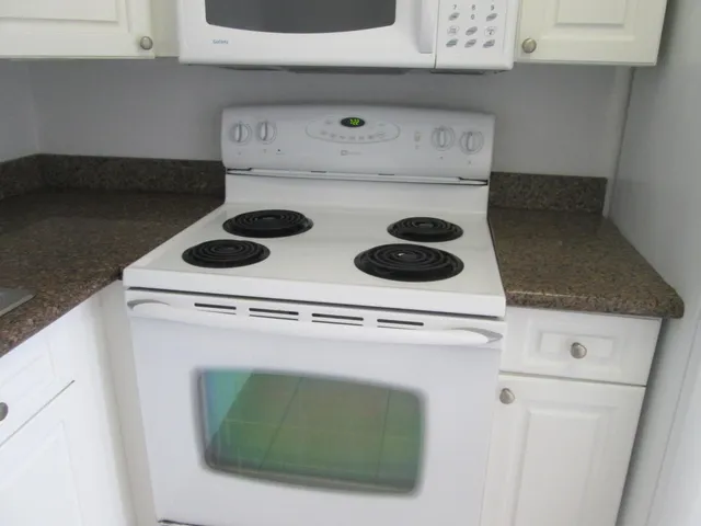 $1,850 | 405 North Cypress Drive, Unit 5, Tequesta, FL 33469