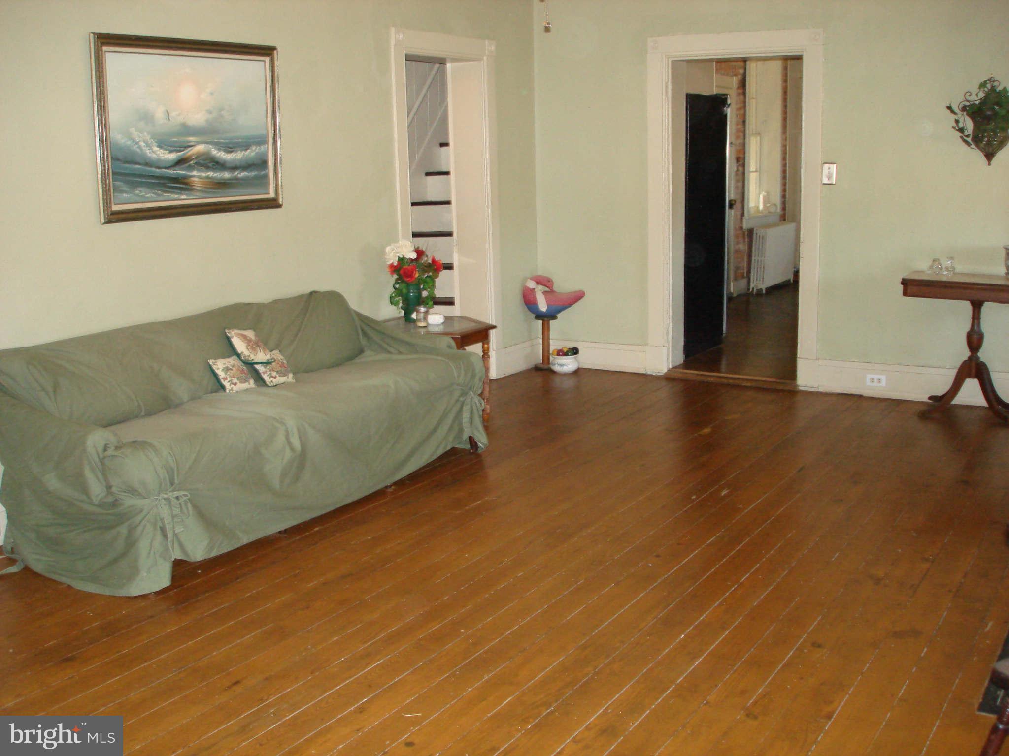 10114 Green Valley Road Union Bridge, MD 21791 - Photo 4 of 20 Living Room