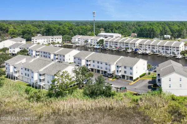 $2,100 | 2421 Beachview Drive, Unit H06, Ocean Springs, MS 39564