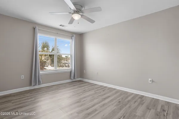 $2,100 | 2421 Beachview Drive, Unit H06, Ocean Springs, MS 39564