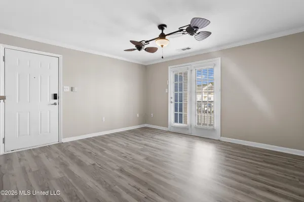 $2,100 | 2421 Beachview Drive, Unit H06, Ocean Springs, MS 39564