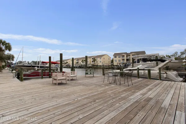 $2,100 | 2421 Beachview Drive, Unit H06, Ocean Springs, MS 39564