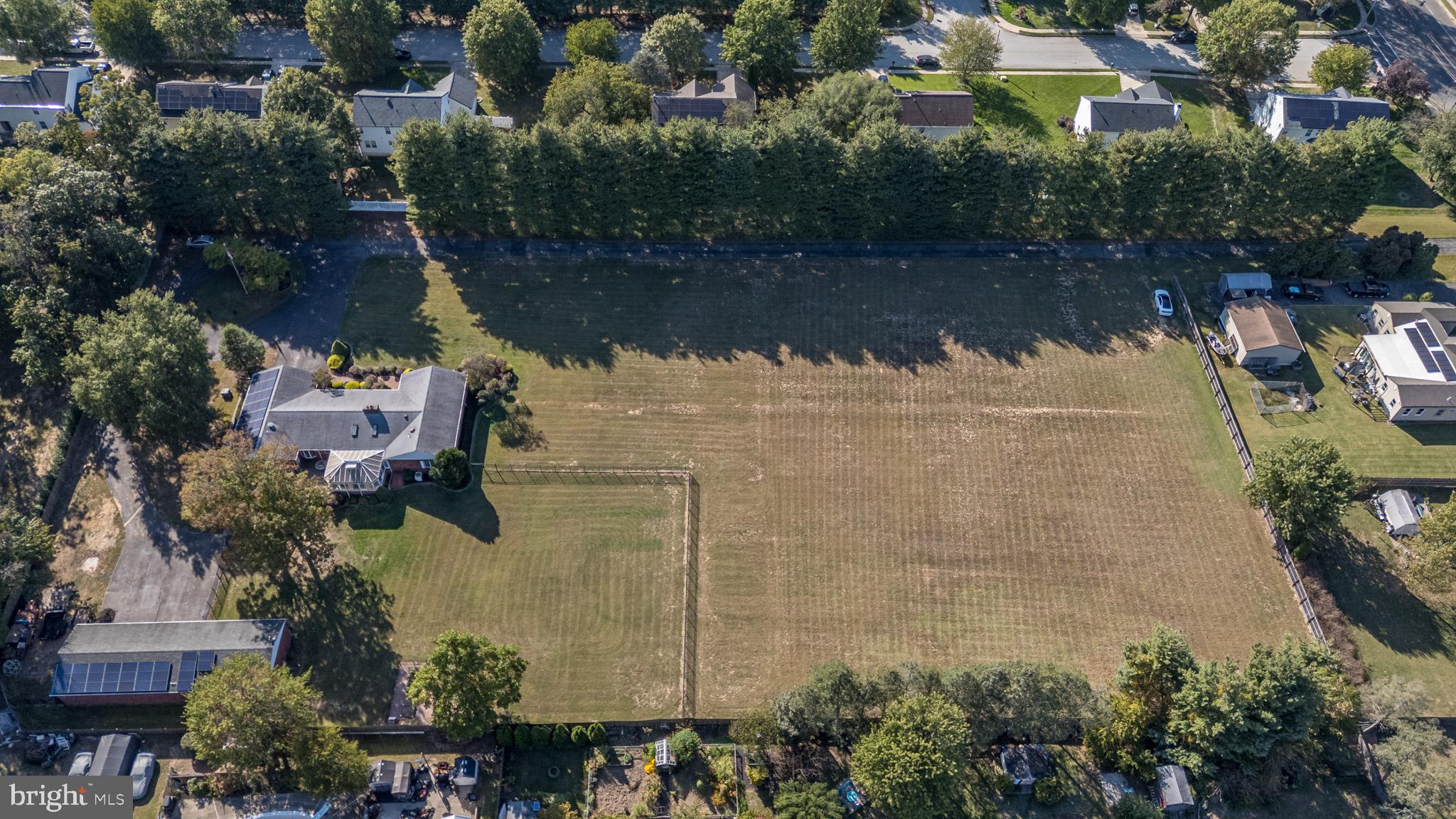 1404 Columbus Road Burlington, NJ 08016 - Photo 51 of 55 an aerial view of residential house with outdoor space and lake