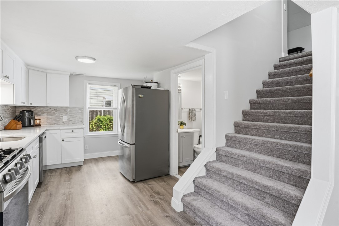 5 Maple Avenue Smithfield, RI 02917 - Photo 9 of 33