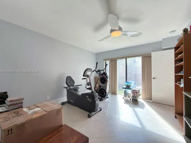 $458,000 | 205 Bonnie Brae Way, Unit 33, Hollywood, FL 33021