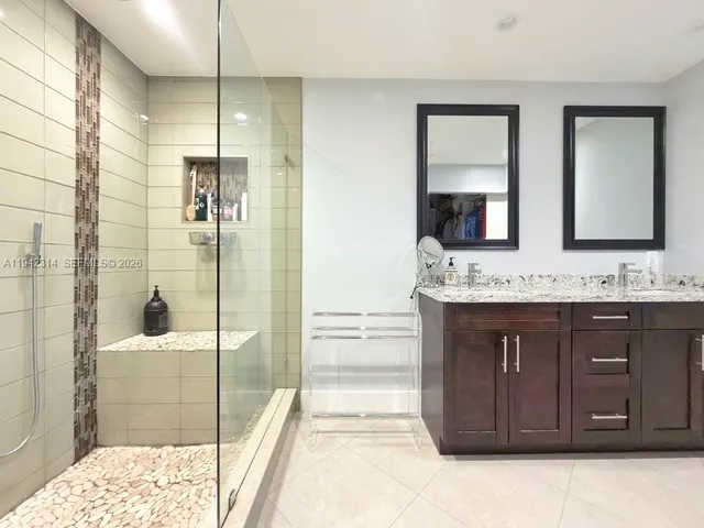 $458,000 | 205 Bonnie Brae Way, Unit 33, Hollywood, FL 33021