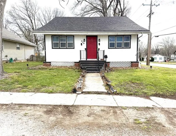 $190,000 | 224 Walnut Street, Pleasant Hill, MO 64080