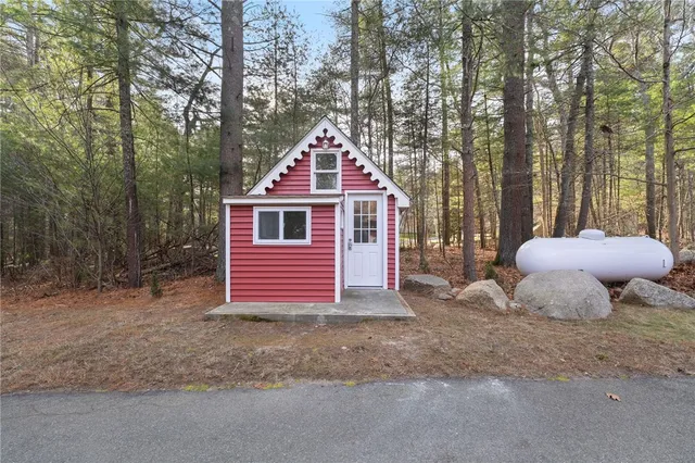 $850,000 | 511 Tripps Corner Road, Exeter, RI 02822