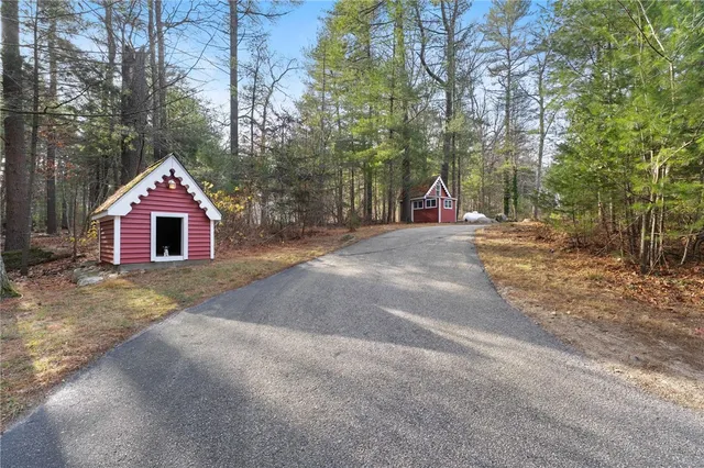 $850,000 | 511 Tripps Corner Road, Exeter, RI 02822