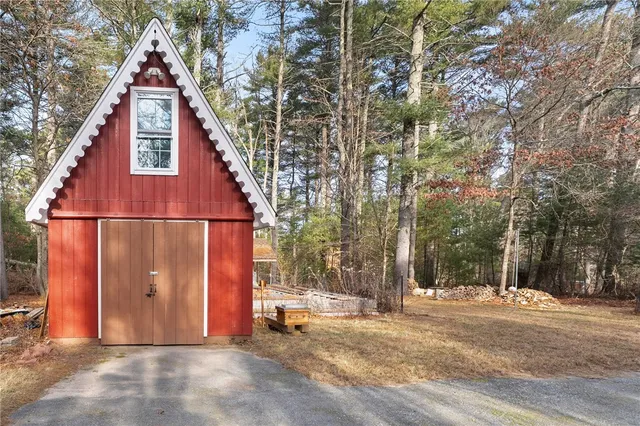 $850,000 | 511 Tripps Corner Road, Exeter, RI 02822