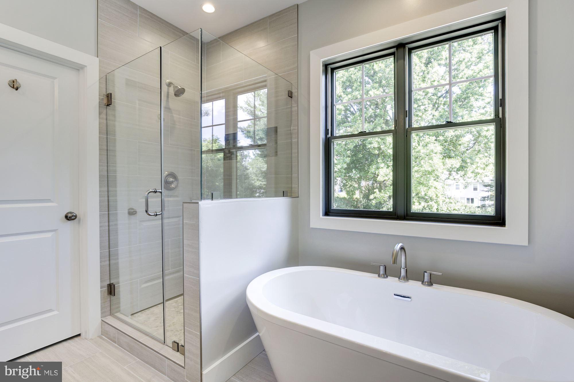 717 Thayer Avenue Silver Spring, MD 20910 - Photo 21 of 30 Bath (Master)